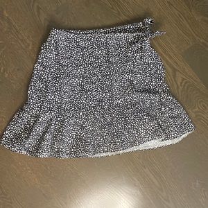 Black and white polka dot wrap skirt - sz S